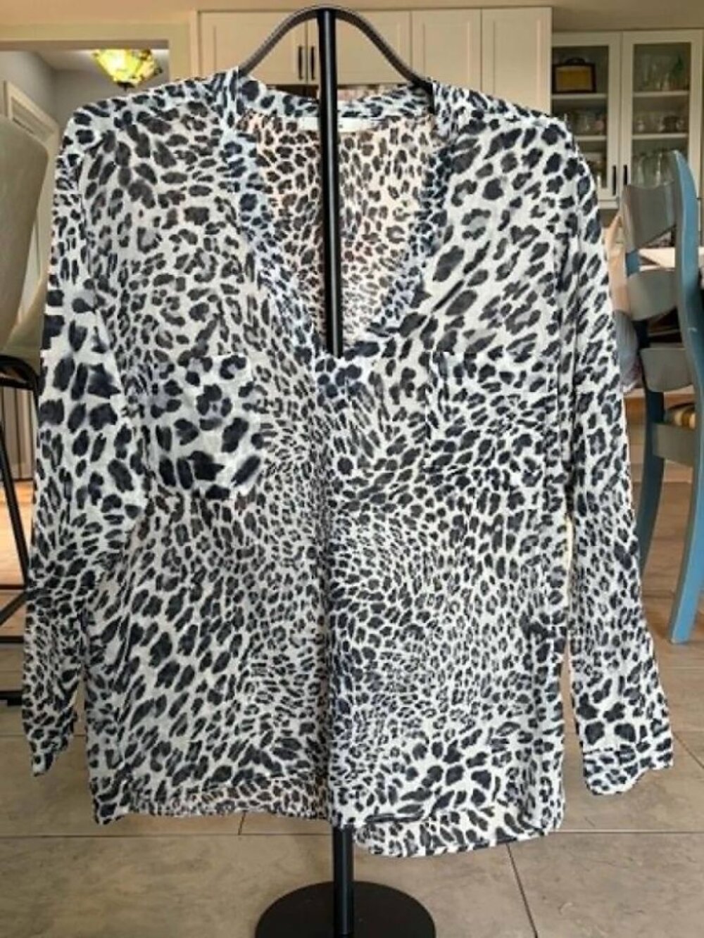 0039 Italy Grey Black Cotton Leopard Animal Print V-Neck Blouse Tunic M